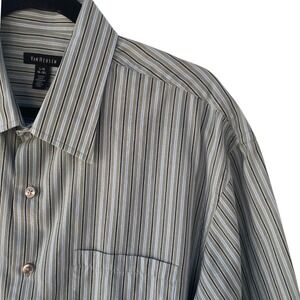 Van‎ Heusen Striped Button Up Short Sleeve Casual Shirt Large 16/16.5 EUC Dress